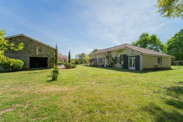 Domaine avec dépendance sur 12ha