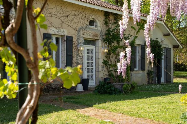Domaine avec dépendance sur 12ha