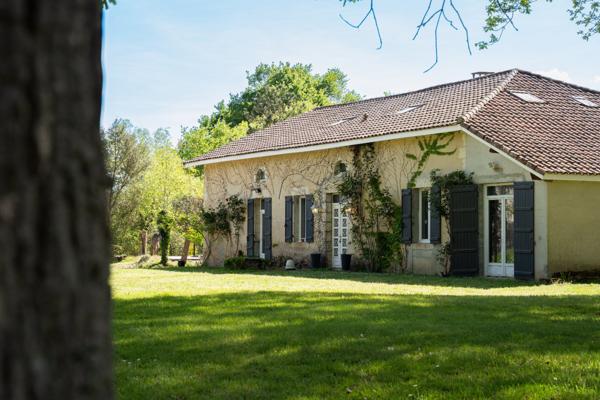 Domaine avec dépendance sur 12ha