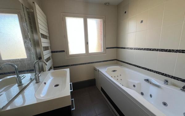 Maison à vendre    5 pièces • 160 m2 Étréchy