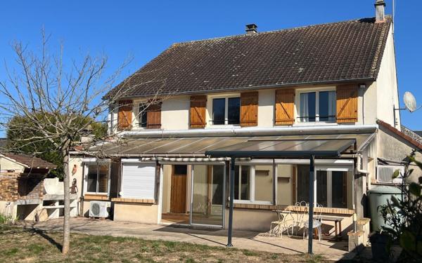 Maison à vendre    5 pièces • 160 m2 Étréchy