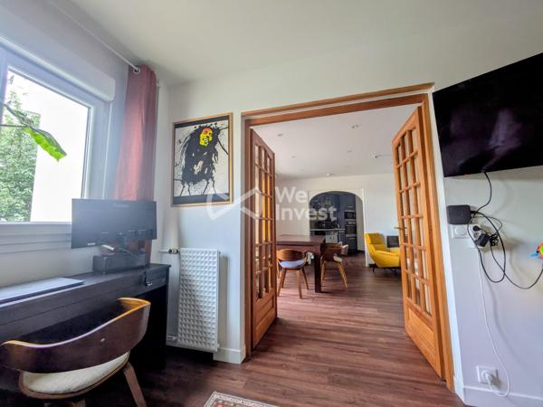 Appartement 3 chambres , stationnement et cave
