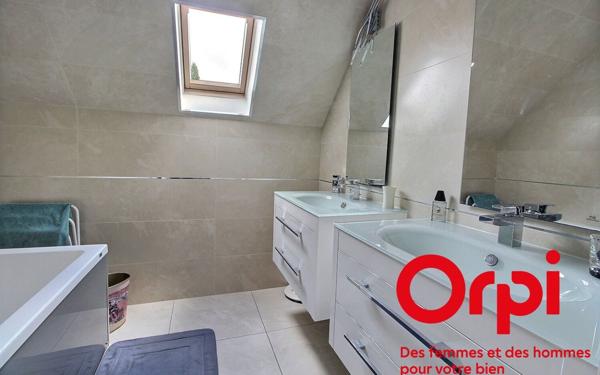 Maison à vendre    6 pièces • 189 m2 Maurepas