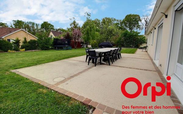 Maison à vendre    6 pièces • 189 m2 Maurepas