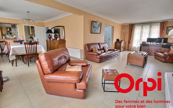 Maison à vendre    6 pièces • 189 m2 Maurepas