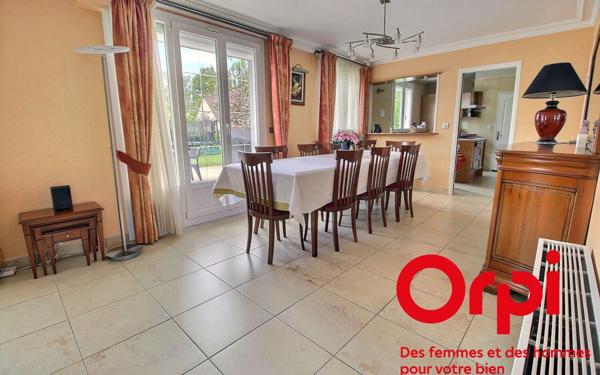 Maison à vendre    6 pièces • 189 m2 Maurepas
