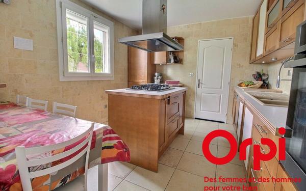 Maison à vendre    6 pièces • 189 m2 Maurepas