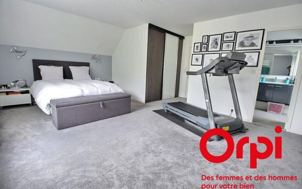 Maison à vendre    6 pièces • 189 m2 Maurepas