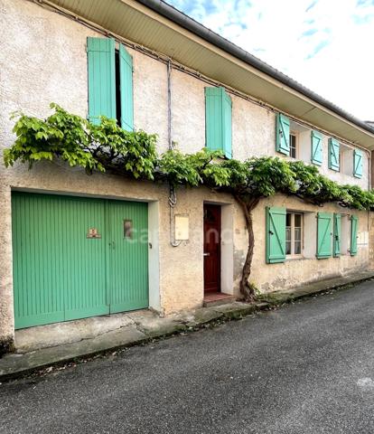 Maison de village scindée en deux habitations distinctes à 6 km de Lectoure (32)