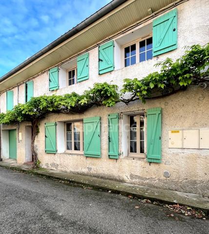 Maison de village scindée en deux habitations distinctes à 6 km de Lectoure (32)