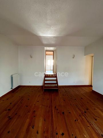 Maison de village scindée en deux habitations distinctes à 6 km de Lectoure (32)