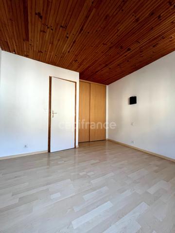 Maison de village scindée en deux habitations distinctes à 6 km de Lectoure (32)