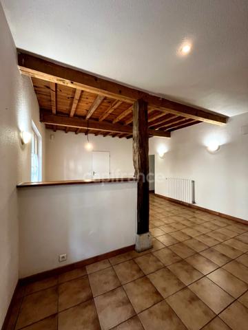 Maison de village scindée en deux habitations distinctes à 6 km de Lectoure (32)