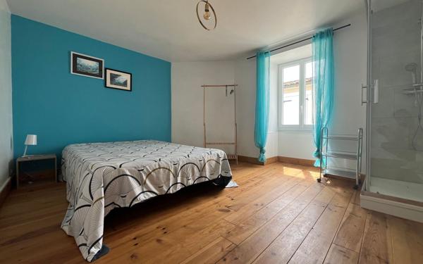 Maison à vendre    5 pièces •  Saint-Hilaire-la-Palud