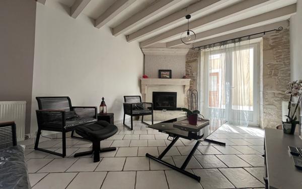 Maison à vendre    5 pièces •  Saint-Hilaire-la-Palud