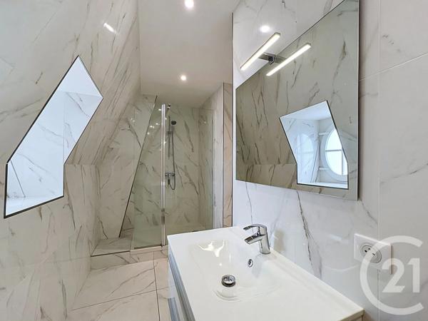 Appartement 3 Pièces à vendre  3 pièces - 70,60 m 2   FONTAINEBLEAU  - 77