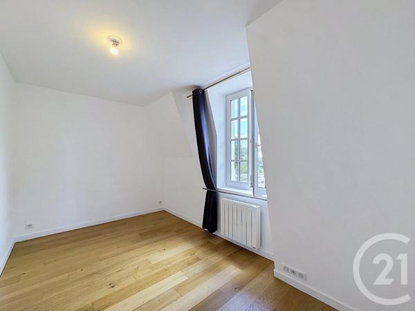 Appartement 3 Pièces à vendre  3 pièces - 70,60 m 2   FONTAINEBLEAU  - 77