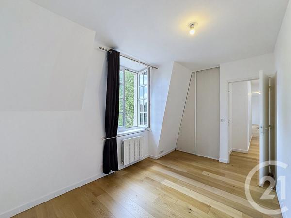 Appartement 3 Pièces à vendre  3 pièces - 70,60 m 2   FONTAINEBLEAU  - 77