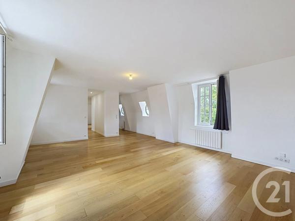 Appartement 3 Pièces à vendre  3 pièces - 70,60 m 2   FONTAINEBLEAU  - 77