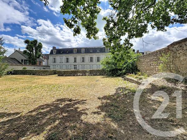 Appartement 3 Pièces à vendre  3 pièces - 70,60 m 2   FONTAINEBLEAU  - 77