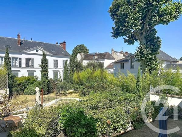 Appartement 3 Pièces à vendre  3 pièces - 70,60 m 2   FONTAINEBLEAU  - 77