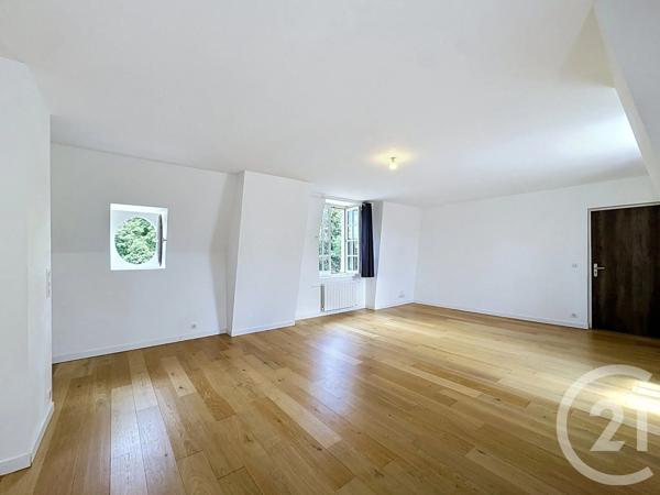 Appartement 3 Pièces à vendre  3 pièces - 70,60 m 2   FONTAINEBLEAU  - 77