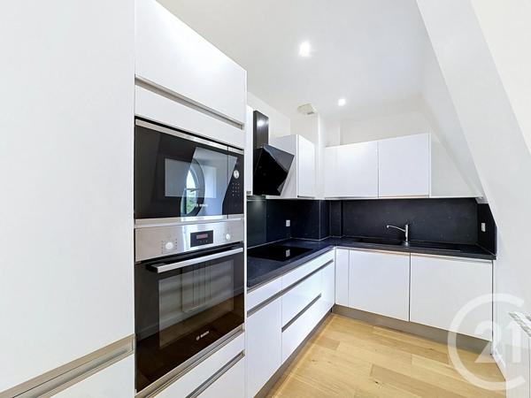 Appartement 3 Pièces à vendre  3 pièces - 70,60 m 2   FONTAINEBLEAU  - 77