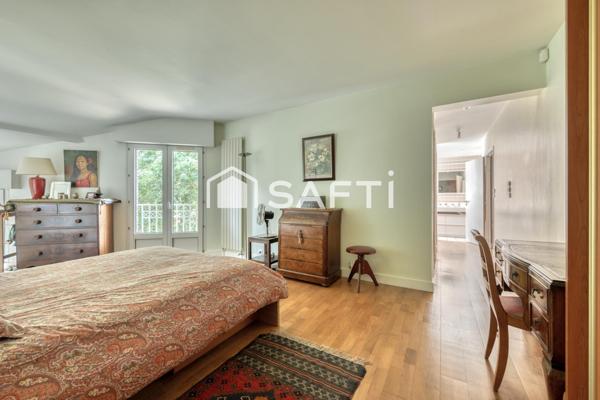 Maison d'architecte à 15min RER A et futur métro