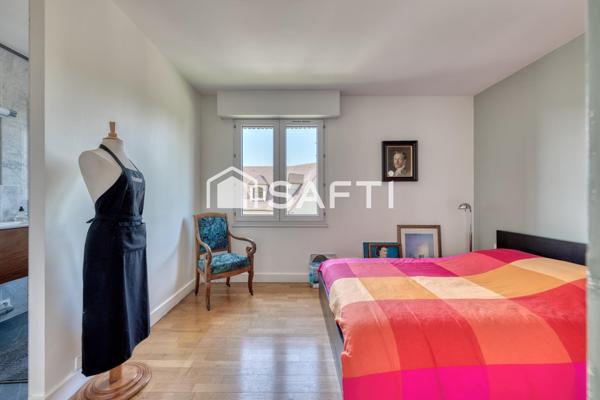 Maison d'architecte à 15min RER A et futur métro