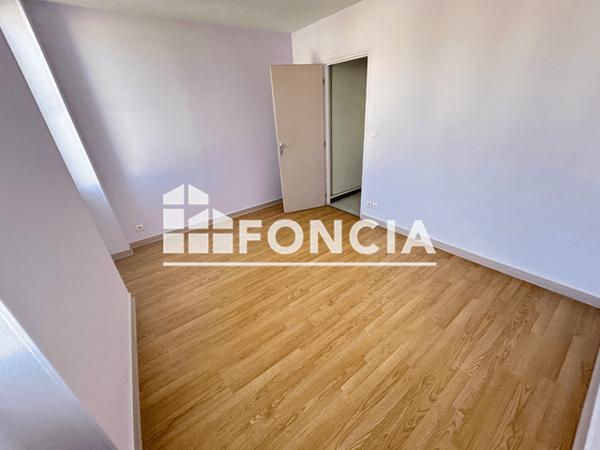 Location Appartement 2 pièces 39.27 m² - 1 RUE ANATOLE FRANCE Rochefort 17300