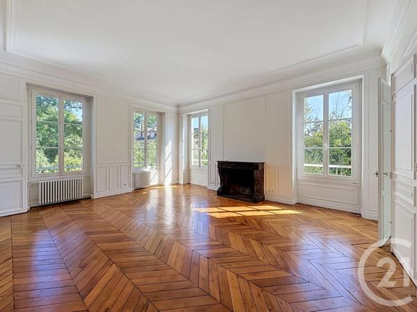 Maison à vendre  12 pièces - 365,27 m 2   LE VESINET  - 78