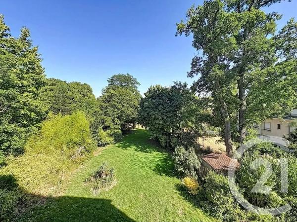 Maison à vendre  12 pièces - 365,27 m 2   LE VESINET  - 78