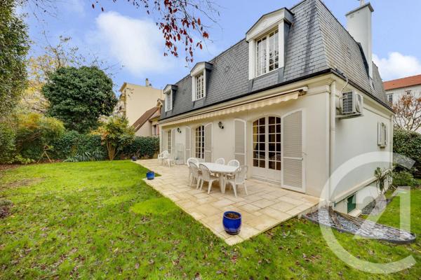 Maison à vendre  12 pièces - 365,27 m 2   LE VESINET  - 78