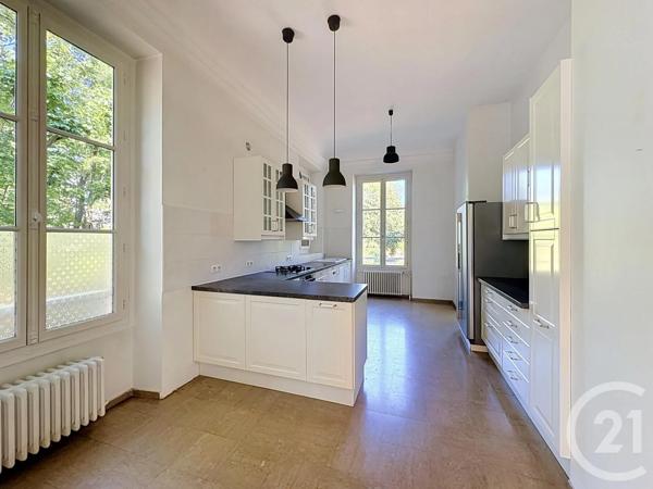 Maison à vendre  12 pièces - 365,27 m 2   LE VESINET  - 78
