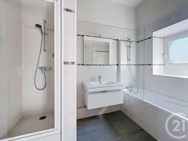 Maison à vendre  12 pièces - 365,27 m 2   LE VESINET  - 78