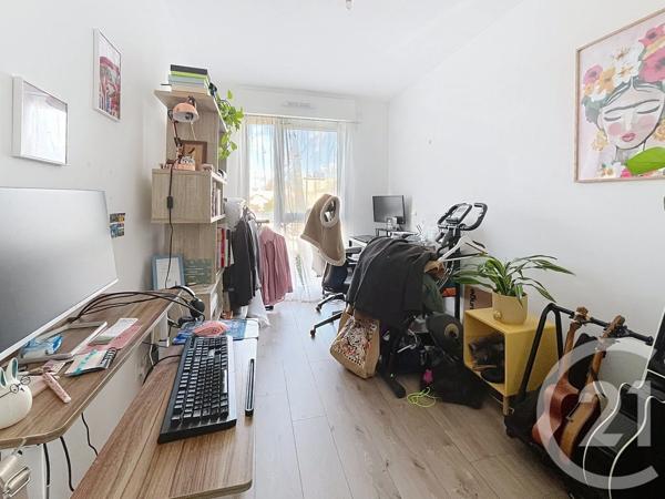 Appartement F3 à vendre  3 pièces - 63,01 m 2   HOUILLES  - 78
