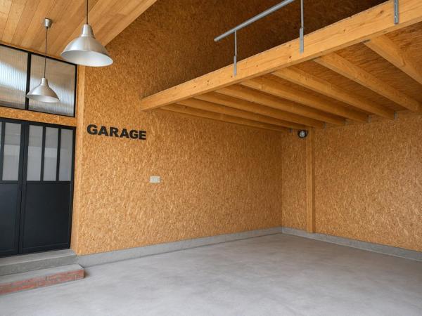 DOUBLE GARAGE 98 M² - SECTEUR MESLAY DU MAINE / 53170