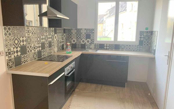 Appartement à louer    1 pièce • 28,35 m2 Guingamp