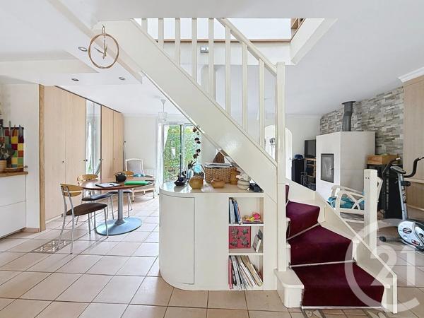 Maison à vendre  6 pièces - 116,50 m 2   NANTERRE  - 92