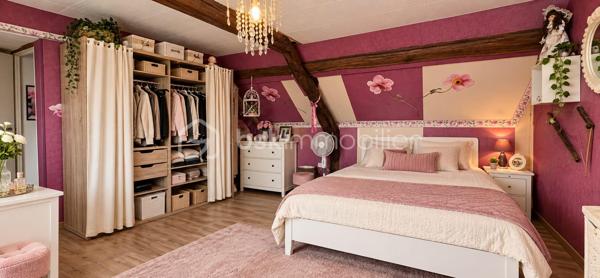 ✨ Charme, espace et tranquillité !

Venez découvrir cette belle longère saine et entretenue, située à Saint-Aignan-le-Jaillard, dans un environnement calme, verdoyant et agréable, idéal pour profiter de la tranquillité de la campagne tout en restant à seulement 5 minutes de Sully-sur-Loire et de ses commodités.

Implantée sur un magnifique parc aménagé de 2 550 m², plat, entièrement clos et sans aucun vis-à-vis, cette propriété offre un cadre de vie privilégié où calme et espace sont au rendez-vous.

Dès l’entrée, vous découvrirez une spacieuse pièce de vie composée d’un grand salon-séjour ouvert sur une cuisine aménagée et équipée, offrant un espace chaleureux et convivial.

Le rez-de-chaussée comprend également une arrière-cuisine pouvant être transformée en chambre, bureau ou pièce supplémentaire selon vos besoins, ainsi qu’une salle d’eau avec WC.

♿ La maison bénéficie également d’un accès PMR (personnes à mobilité réduite), un véritable atout pour faciliter l’accessibilité au quotidien.

À l’étage, l’espace nuit propose deux belles chambres, dont une restant simplement à finaliser par la pose de plaques de plâtre.

Côté confort et entretien, la maison bénéficie de menuiseries bois avec double vitrage récent, de volets roulants électriques solaires, d’une installation électrique aux normes et est raccordée au tout-à-l’égout. La toiture a également été nettoyée par drone.

🌳 UN EXTÉRIEUR QUI FAIT TOUTE LA DIFFÉRENCE

Le véritable atout de cette propriété : son superbe parc aménagé de 3 000 m², plat, entièrement clos et totalement sans vis-à-vis. Un véritable écrin de verdure pour profiter du calme, recevoir famille et amis, jardiner, créer différents espaces de détente ou accueillir des animaux.

La propriété dispose également d’un garage. Attenantes à la maison, une réserve, pratique pour le stockage, ainsi que des clapiers à lapins complètent l’ensemble.

Vous trouverez également un poulailler ainsi qu’une caravane pouvant servir de chambre d’amis, idéale pour accueillir famille ou amis.

❤️ LES POINTS FORTS : Maison saine et entretenue, Longère pleine de charme, Parc aménagé de 2 550 m², plat et entièrement clos, Aucun vis-à-vis, À seulement 5 minutes de Sully-sur-Loire, Accès PMR, Raccordement au tout-à-l’égout, Réserve attenante, Garage, Menuiseries bois avec double vitrage récent, Volets roulants électriques solaires, Installation électrique aux normes, Possibilité d’aménager une chambre au rez-de-chaussée, Poulailler et clapier à lapins, Caravane pouvant servir de chambre d’amis, Toiture nettoyée par drone, ...

✨ Une propriété où il fait bon vivre, réunissant le charme authentique de la longère, le confort, un environnement préservé et un extérieur exceptionnel aux portes de Sully-sur-Loire.

📞 À découvrir rapidement ! Une visite vous permettra d’apprécier pleinement le charme, l’entretien et le cadre de vie qu’offre cette propriété.

📞 UN PROJET IMMOBILIER ? JE VOUS ACCOMPAGNE DE A À Z !

De la première visite jusqu’à la signature de l’acte authentique chez le notaire, je vous accompagne à chaque étape de votre acquisition avec écoute, disponibilité et professionnalisme.
Conseils, financement, démarches administratives et suivi de votre dossier : je reste à vos côtés pour vous permettre de concrétiser votre projet immobilier en toute confiance et sérénité.

✨ Cette longère pourrait bien devenir votre prochain coup de cœur ! Contactez-moi dès maintenant pour organiser une visite et découvrir tout son potentiel.