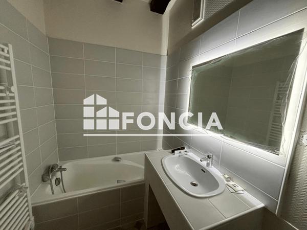 Location Appartement 2 pièces 61.58 m² - 31 RUE BRETONNEAU Tours 37000