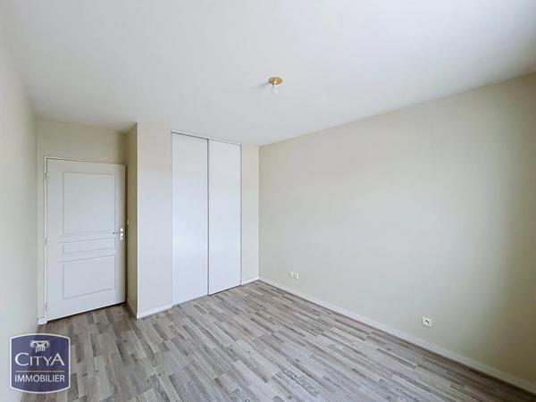 Appartement à vendre 2 pièces 56.8m² Lucé (28110)