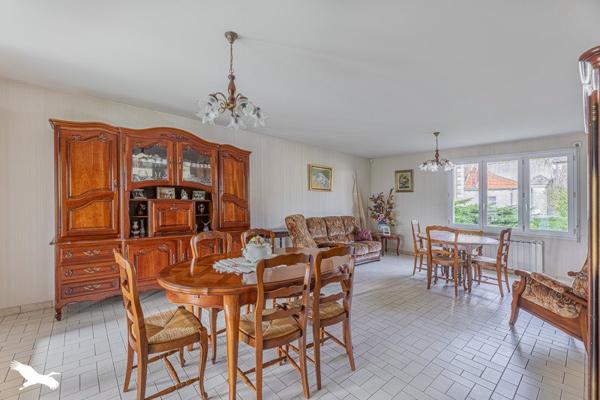 Maison à vendre 228 975 € Sainte-Maure-de-Touraine 6 p 136 m² DPE E