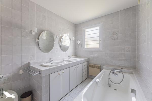 Maison à vendre 228 975 € Sainte-Maure-de-Touraine 6 p 136 m² DPE E