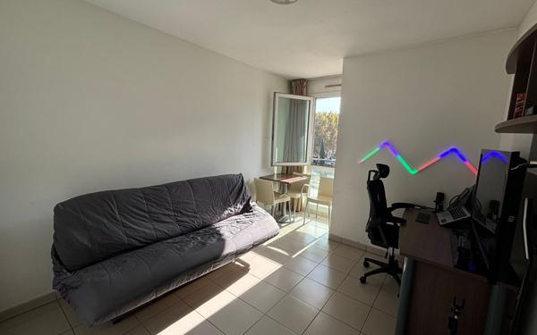 Appartement à vendre    1 pièce •  Toulon