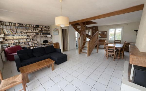 Maison à vendre    5 pièces • 130 m2 Saint-Germain-lès-Corbeil