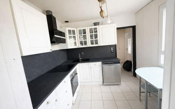 Maison à vendre    5 pièces • 130 m2 Saint-Germain-lès-Corbeil