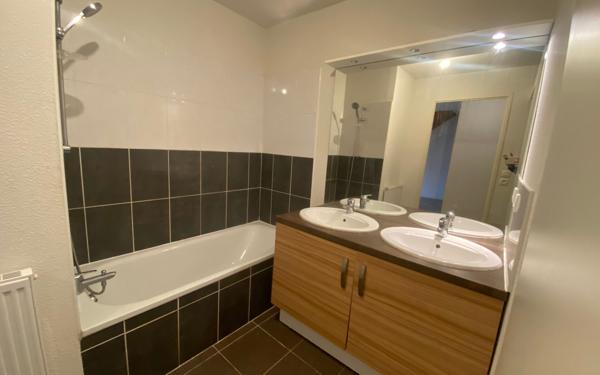 Appartement à vendre    3 pièces • 64 m2 Le Haillan