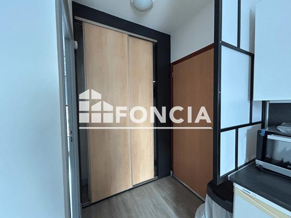 Location Appartement meublé 2 pièces 31 m² - 22 RUE FELIX LE DANTEC Lannion 22300