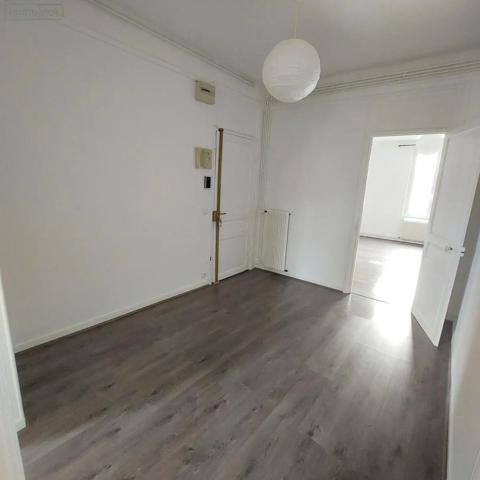 Location - Appartement Reims 51100 2 pièces 64 m 2